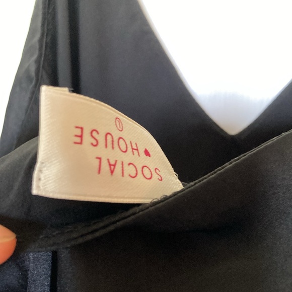 Little Black Dress - Picture 14 of 14